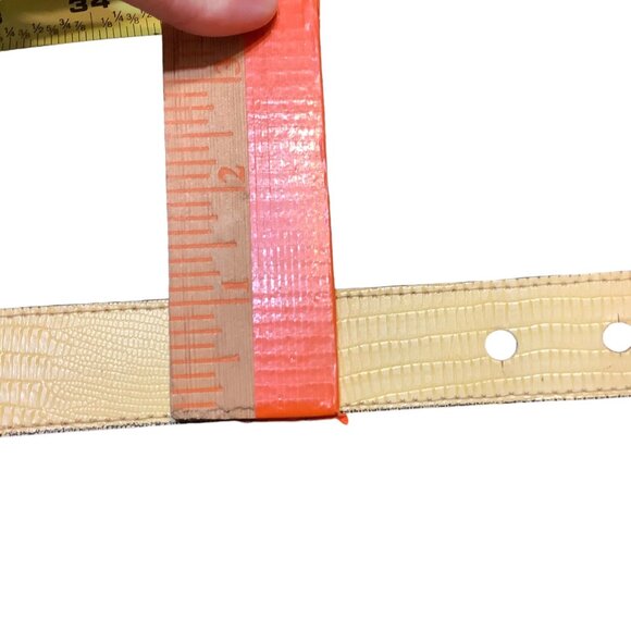 Vtg Yellow Croc-Embossed Leather Belt Silver Metallic Rings USA Made Women S / M - Picture 3 of 7